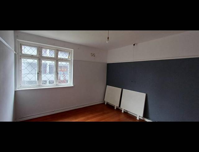 2 BEDROOM PROPERTY TO RENT IN WOODSTOCK